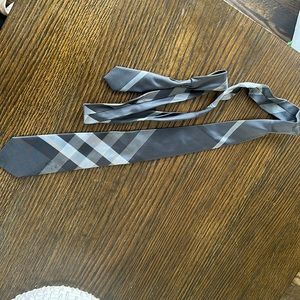 Burberry black gray tie